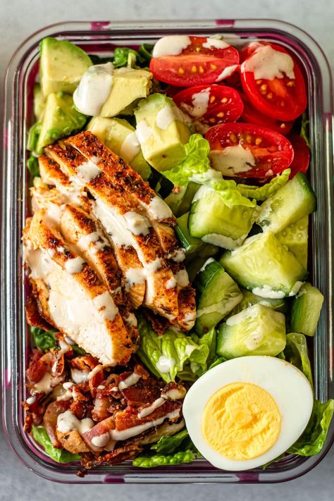 Cobb Salad Meal Prep, Easy Cobb Salad, Recipes For Meal Prep, Cobb Salad Recipe, Plats Healthy, Salad Meal Prep, Healthy Lunch Meal Prep, Easy Healthy Lunches, Work Meals