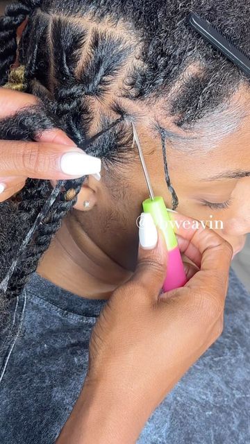 Veronica💜 on Instagram: "Large Invisible Locs ❤️" Large Invisible Locs, How To Do Invisible Locs, How To Style Invisible Locs, Invisible Locs With Curls, Invisible Locks Hairstyle, Locks Invisible, Invisible Twist, Invisible Locs Twist, Invisible Locks