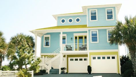 Best Exterior House Paint, Architecture Unique, Living Colors, Blue Exterior, Beach House Exterior, House Design Exterior, Yellow House, Exterior Color Schemes, Design Blogs