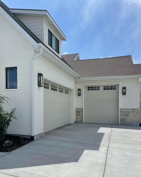 Savannah Feller • Feller House Designs | Such a fan of the colors and materials we used for the exterior of this home. SW Creamy for the brick+siding, and accessible beige on the… | Instagram White House Beige Trim, Beige Exterior House Colors, Sw Creamy, Beige House Exterior, Sherwin Williams Exterior House Colors, Accessible Beige Sherwin Williams, Sherwin Williams Accessible Beige, White Stucco House, West Facing House