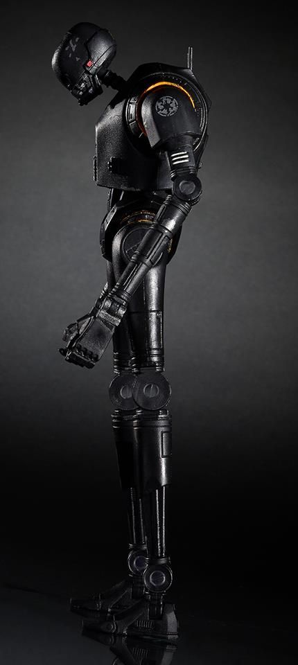 HASBRO's THE BLACK SERIES 6" K-2SO (ROGUE ONE) - courtesy starwarscollector.com Scifi Armor, K 2so, Rogue One Star Wars, Star Wars Droids, Job Tweets, Arte Robot, Rogue One, Star Wars Film, Star Wars Artwork