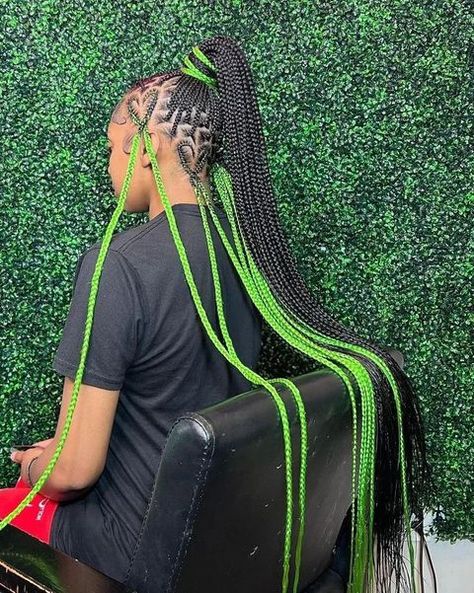 Braiders directory on Instagram: “Exciting?? 🌴💚🌱 peekaboo highlights (SWIPE)🔥👉 __Follow @braidersdirectory for more exquisite hairstylists in your…” Princess Braid, Crochet Faux Locs, Peekaboo Highlights, Pretty Braids, Braided Hair Tutorial, Big Box Braids Hairstyles, Girl Hairstyle, Twist Braid, Single Braids