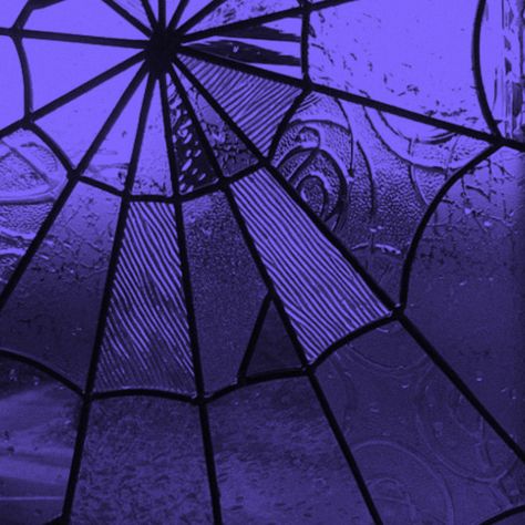 Purple Halloween Aesthetic, Mal Bertha, Purple Goth, Purple Gothic, Dark Purple Wallpaper, Catty Noir, Purple Vibe, Dark Purple Aesthetic, Purple Halloween