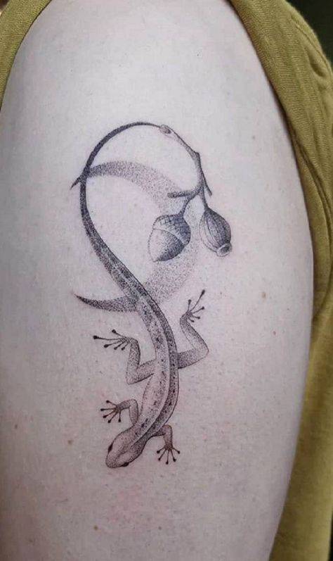 Lizard With Flowers Tattoo, Florida Lizard Tattoo, Salamander Tattoo Design, Lizard Tattoo Cute, Gecko Tattoo For Women, Small Lizard Tattoo, Reptile Tattoo Ideas, Newt Tattoo, Lizard Tattoo Design