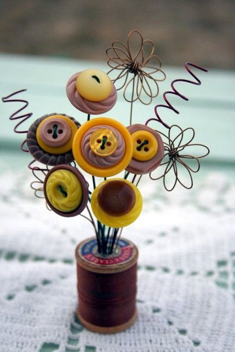 40 Cool Button Craft Projects for 2016 - Bored Art Wooden Spool Crafts, Buttons Crafts Diy, Button Creations, Spool Crafts, Button Craft, Button Bouquet, Diy Buttons, Wooden Spools, Thread Spools