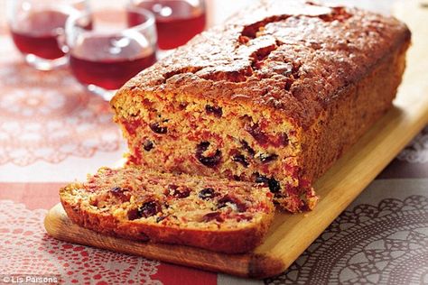 All-star Nigella Christmas: Scarlet-speckled loaf cake  | Daily Mail Online Bara Brith Recipe, Nigella Christmas, Tea Loaf, Welsh Recipes, Tea Bread, Berry Tea, Fruit Bread, Loaf Recipes, Best Cake Recipes