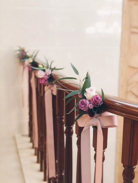 Wedding Flowers For Staircase, Flowers For Stairs Wedding, Stairs Decoration Ideas For Party, Stair Railing Decorations Birthday Party, Wedding Stairs Decoration Outdoor, Stair Railing Decorations Wedding, Wedding Staircase Decoration Simple, Railing Decorations For Wedding, Wedding Staircase Decoration Railings