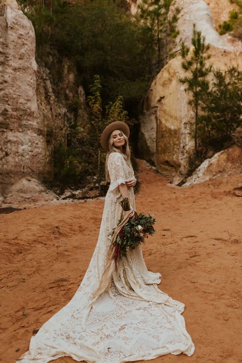 Providence Canyon Elopement, Alabama Elopement, Grand Canyon Wedding, Georgia Elopement, Providence Canyon, Stone Mountain Georgia, Canyon Elopement, Bohemian Elopement, Alabama Weddings