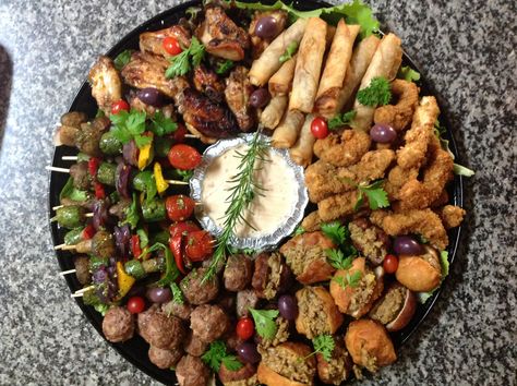 Meat Platters, Kenyan Food, Meat Platter, Food Appetizers, Food Channel, Food Wallpaper, Food Yummy, Party Food Appetizers, Food Platters