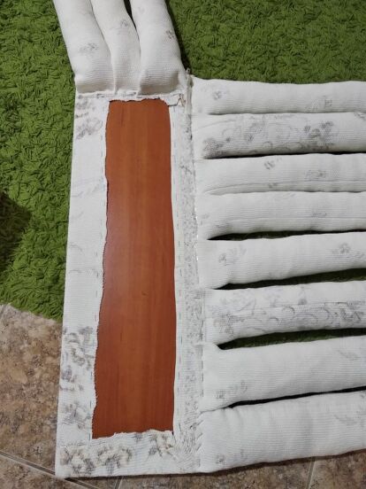 How To Upholster A Bench, Diy Upholstered Bench, Make A Bench, Old Bed Sheets, Making A Bench, Outdoor Storage Bench, Rose Garden Design, Mother Daughter Projects, Diy Entryway