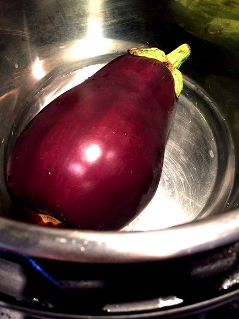 How To Cook Eggplant In Instant Pot Roasted Whole Eggplant, Instant Pot Eggplant, Creamy Eggplant, Cook Eggplant, Instant Pot Freezer, Cooking Eggplant, Easy Vegan Lunch, Pressure Cooking Recipes, Healthy Gourmet