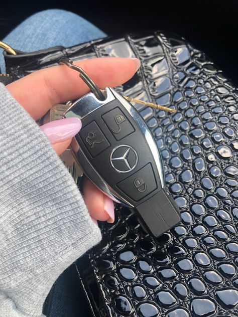 #mercedes #nails #nailinspo #bag #purse #keys Benz Keys Aesthetic, Mercedes Benz Car Keys Aesthetic, Car Keys Mercedes, Holding Car Keys Aesthetic, Mercedes Benz Keys Aesthetic, Mercedes Car Keys, Mercedes Keys Aesthetic, Car Key Aesthetic, Mercedes Benz Keys