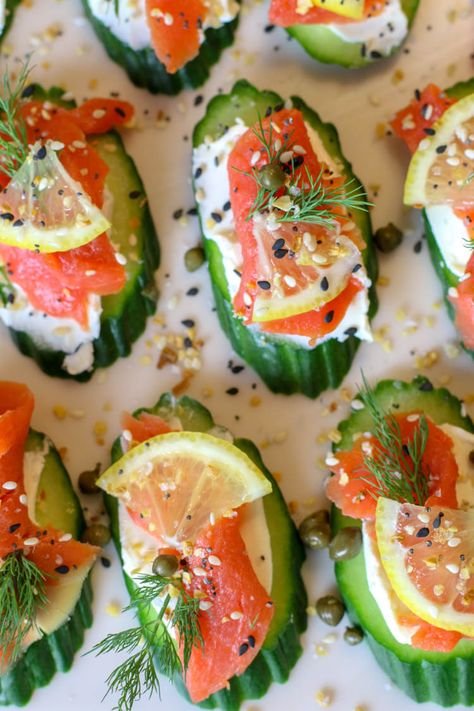 Everything Bagel Cucumber Bites with Smoked Salmon (Low Carb, GAPS, Primal) - Prepare + Nourish Smoked Salmon And Cream Cheese Cucumber Bites, Everything Bagel Cucumber, Bagel Cucumber, Smoked Salmon Appetizer, Salmon Appetizer, Everything Bagel Seasoning, Smoked Salmon Recipes, Cucumber Slices, Cucumber Bites