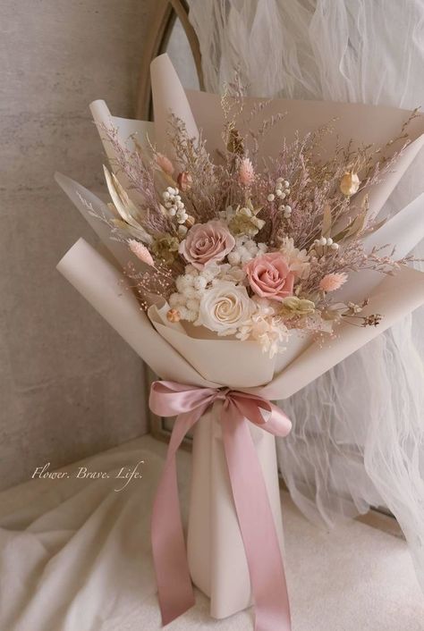 Boutique Flowers Ideas, Dried Bouquet Ideas, Florist Name Ideas, Flower Bucket Aesthetic, Collection Of Flowers, Ribbon Flowers Bouquet, Outdoor Decor Ideas, Pink Flower Bouquet, Diy Bouquet Wrap