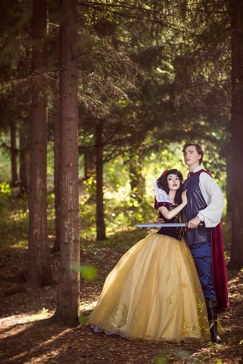 Snow White and Prince Disney Fairytale by KikoLondon on DeviantArt Snow White Short Story, Snow White Fairytale, Prince Cosplay, Snow White Art, Snow White Cosplay, Disney Princess Cosplay, Disney Inspired Wedding, Disney Inspired Fashion, Princess Cosplay