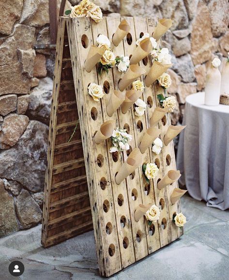 Wedding Confetti Holder, Confetti Holders For Wedding, Wedding Stand Ideas, Confetti Stand, Confetti Display, Confetti Cone Holder, Wasabi Peas, Dessert Catering, French Photography