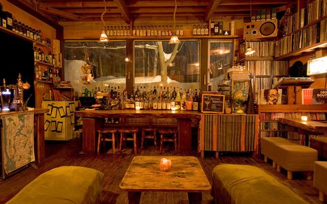 World’s Best Après-Ski Bars Ski Japan, Winter Patio, Apres Ski Bar, Niseko Japan, Chalet Girl, Ski Bar, Bar Indoor, Inexpensive Countertops, Ski Party