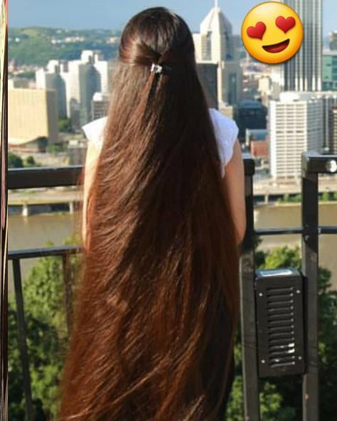 World's most beautiful long hair styles centre clip long hair styles my favourite 😍😘😍 Long Beautiful Hair, Long Brown Hair, Beautiful Long Hair, Thick Hair, Brown Hair, Beautiful Hair, Long Hair, A Woman, Long Hair Styles