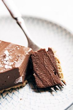 Vegan Chocolate Pie, French Silk Pie, Silk Pie, Dessert Vegan, Chocolate Pie Recipes, Dairy Free Gluten Free, Vegan Pie, Slow Cooker Desserts, Chocolate Pie