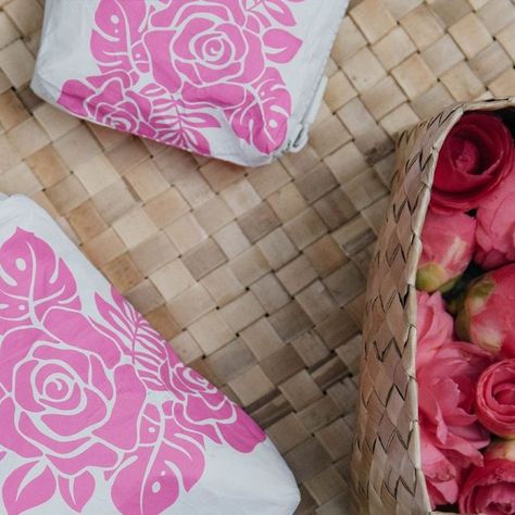 ALOHA Collection on Instagram: "On Maui, the lei of lokelani, or “heavenly rose,” is the island's official flower. The lokelani often blooms in ‘ākala, or pink, and represents love and beauty! Shop May Day at the linkin.bio! #alohacollection #travellightwithus #splashproof #Mayday" Aloha Bags, Lokelani Rose, Aloha Collection, Love And Beauty, May Day, Beauty Shop, Maui, Lei, Color Palette