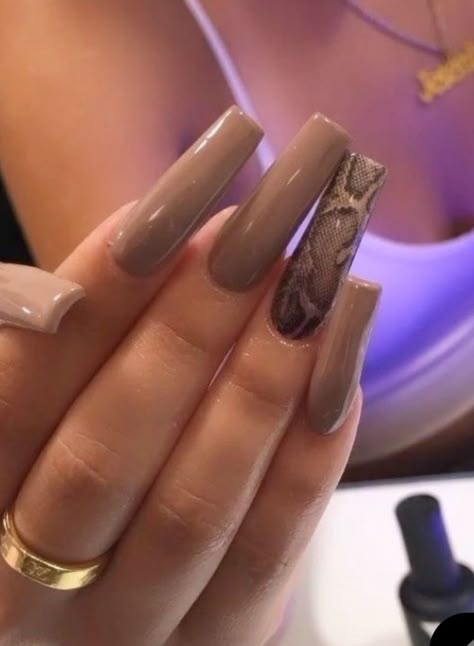 Snakeskin Nails, With Acrylic Nails, Snake Skin Nails, Retro Nails, Acrylic Toe Nails, Classy Nail Designs, Swarovski Nails, Grunge Nails, Colored Acrylic Nails