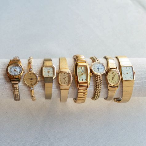 Girly Watches, Dainty Watches, Watches Aesthetic, Watch Ring, Mood Jewelry, Retro Watches, Jewelry Accessories Ideas, Dope Jewelry, Classy Jewelry