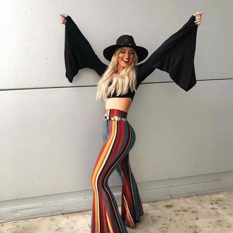 Boho Flare Pants Outfits, Bell Pants Outfit, Flare Pants Outfits, Boho Flare Pants, Bell Pants, Country Style Outfits, 70s Inspired Fashion, Cute Country Outfits, Looks Country