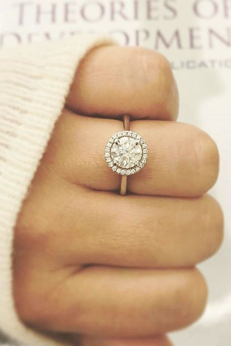 18 Utterly Gorgeous Engagement Ring Ideas ❤ We hope these perfect engagement ring ideas inspire you to make a right choice. See more: http://www.weddingforward.com/engagement-ring-inspiration/ #wedding #ring #engagement Engagement Ring Inspiration, Wedding Rings Round, Antique Engagement Ring, Gorgeous Engagement Ring, Halo Engagement Rings, Dream Ring, Rings Simple, Trendy Wedding, Purple Wedding