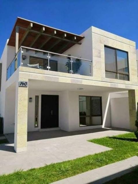 Balcony Roof Ideas, Roof Terrace Design, Houses In Mexico, Narrow Lot House, House With Balcony, Rooftop Terrace Design, Modern Small House Design, Two Storey House, Modern House Facades