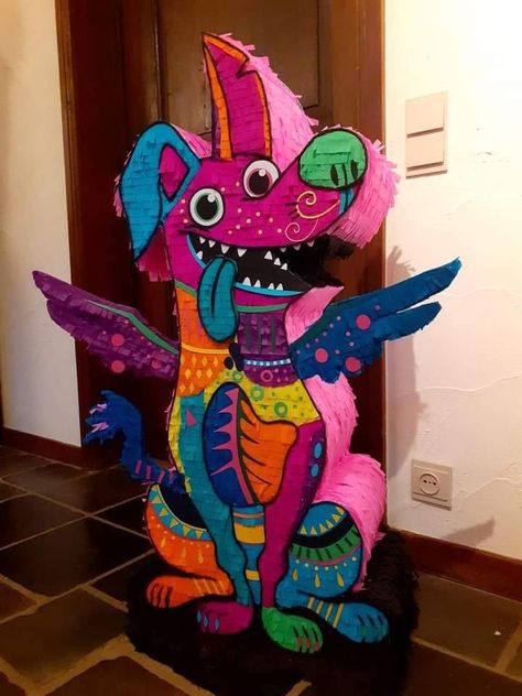 Coco Pinata, Coco Disney, Disney Coco, Piñata Ideas, Classroom Projects, Big Party, Dia De Muertos, Bday Party, 3rd Birthday