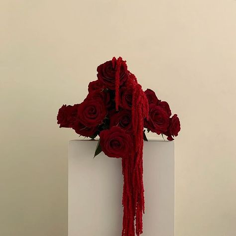 Vogue Wedding Flowers, Lisa Cooper, Red Flower Arrangements, Ikebana Arrangements, Red Bouquet, Red Rose Bouquet, Wedding 2024, Cooper S, Haunted Mansion