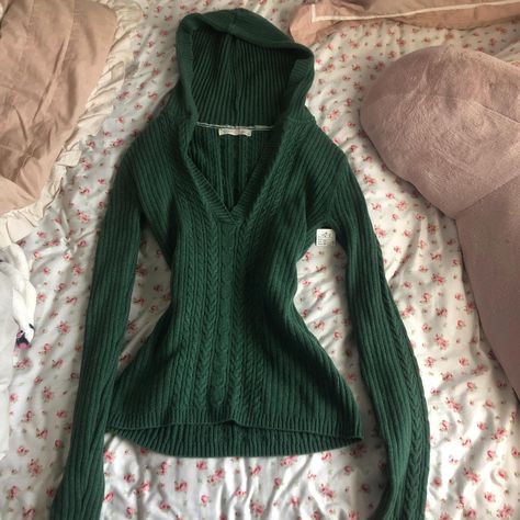 y2k vintage old navy green sweater with hood, gives... - Depop Green Y2k Crew Neck Tops, Green Y2k Style Winter Sweater, 90s Style Green Long Sleeve Sweater, Brandy Melville Green And Blue Sweater, Vintage Green Long Sleeve Hoodie, Vintage Old Navy, Sweater With Hood, Bella Swan, Y2k Vintage