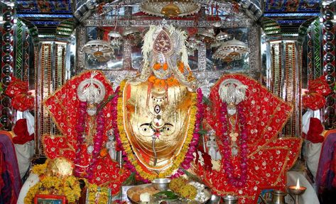 Ranthambore Ganesh Temple - Trinetra Ganesha Ranthambore Fort, Ganesh Temple, Temple India, Hindu Temples, Ganesh Idol, Ganesh Wallpaper, Shree Ganesh, Ganesh Photo, Hanuman Images