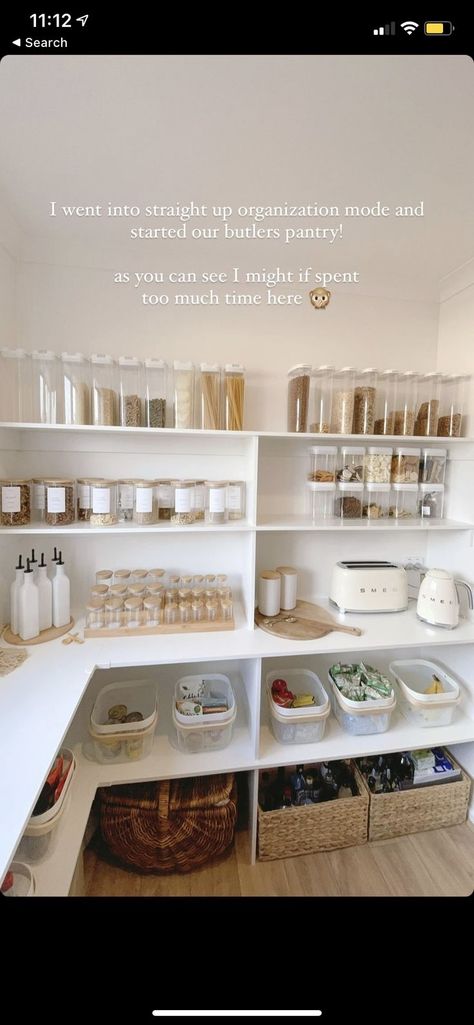 #kitchendecor #kitchenhacks #kitchenstorage Clean Kitchen Astethic, Clean And Organized Home Aesthetic, Clear Bins For Pantry, Bathroom Countertop Accessories, Organized Home Aesthetic, Clean Girl Kitchen Aesthetic, Clean Girl Kitchen, Clean Kitchen Aesthetic, Pantry Aesthetic