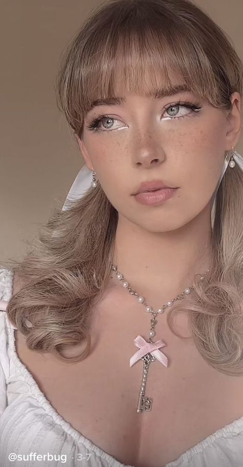 Princess Look Makeup, Conquete Makeup Looks, Couquette Girl Makeup, Cute Girly Makeup Looks, Juliet Makeup Look, Light Pretty Makeup, Light Princess Makeup, Coquette Wedding Makeup, Couqutte Make Up Looks