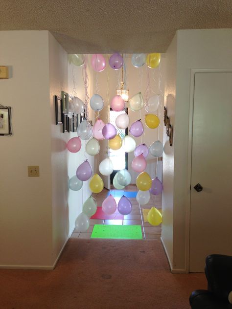 Birthday party ideas. Balloons hung by string in a door way. Simple but not too plain. Morning Of Birthday Ideas Kids, Birthday Party Ideas Balloons, Birthday Morning Ideas For Kids, Birthday Surprise Kids, Morning Ideas, Birthday Door, Birthday Morning, Simple Birthday Party, Door Way