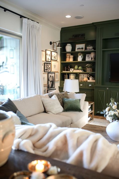 Arhaus Sectional, Cozy Sectional, Cozy Family Rooms, Décor Diy, Living Room Sectional, Living Room Inspo, A Living Room, Front Room, Cozy Living Rooms