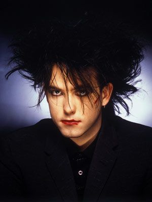 Robert Smith 80s Goth, 1980s Music, Dark Wave, Joe Strummer, Goth Look, Robert Smith, Gothic Rock, Post Punk, Rock Style