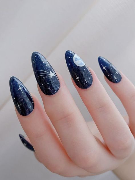 Nye Nail Art, Navy Nail Art, Matte Nail Colors, Nye Nails, Galaxy Nail Art, Dark Blue Nails, Space Nails, Maroon Nails, Sky Nails