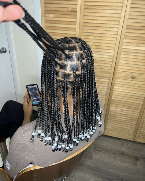 Black Hair Hairstyles Braids, Box Braids With Curly Ends And Beads, Short Braids For School, Beads Hairstyles Black Women, Plaits Box Braids Natural Hair, Braids For Black Women With Beads, Individual Braids With Beads, Box Braid With Beads, Braided Bead Hairstyles