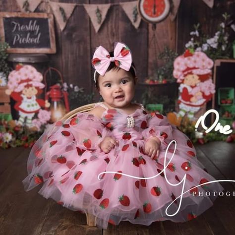 Birthday Long Sleeve Dress, Strawberry Clothes, Cake Smash Photoshoot, Smash Photoshoot, Theme Park Outfits, Berry First Birthday, Children's Dresses, Baby Girls Dresses, Patriotic Dresses