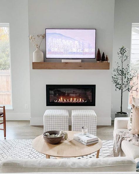 25 Inspired Linear Fireplace Ideas for a Cozy Farmhouse Home Timeless Electric Fireplace Ideas, Flush Fireplace Wall, Gas Fireplace Wall Ideas, Linear Fireplace Ideas, Bedroom Electric Fireplace, Luxurious Living Room Ideas, Tile Fireplaces, Shiplap Living Room, Shelving Units Living Room