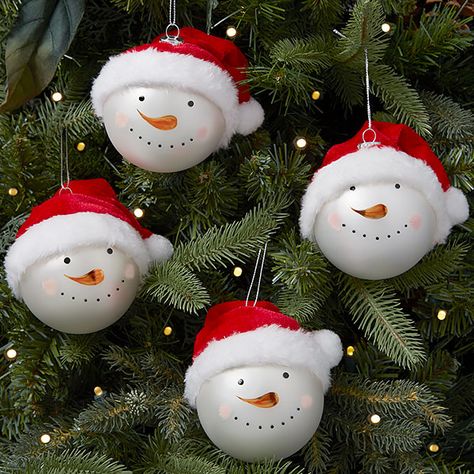 Round Ball Ornaments Diy, Face Ornaments, Beaded Ornaments Diy, Fabric Santa, Christmas Tree Balls, Diy Christmas Lights, Christmas Table Centerpieces, Custom Ornaments, Christmas Tree Decorations Diy