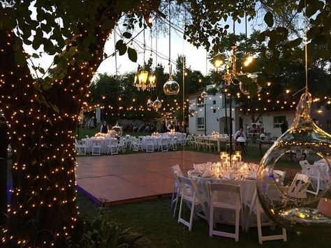 Wedding Tables Around Dance Floor, 15 Quinceanera Centerpieces, Outdoor Quinceanera Ideas, Outdoor Quinceanera Ideas Decoration, Backyard Quinceanera Ideas, Quince Decor, Quince Themes, Quince Decorations, Dream Wedding Decorations