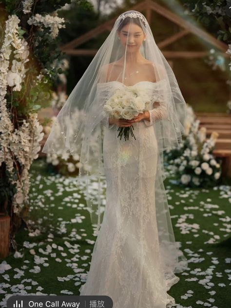 Bella's Wedding Dress Twilight, Korean Wedding Inspiration, Korean Bridal Dress, Korean Bride Dress, Off Shoulder Mermaid Wedding Dress, Wedding Dress Korean, Mermaid Wedding Dress With Train, Lace Corset Wedding Dress, Fairy Prom Dress