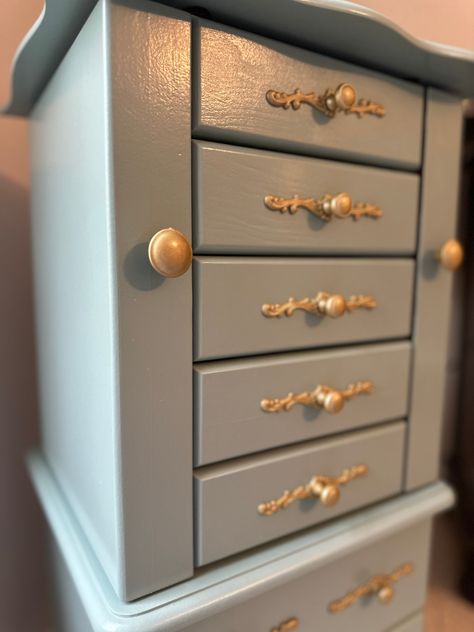 how to makeover a jewelry chest for less than 10 dollars Refinish Jewelry Armoire, Old Jewelry Box Makeover, Refurbished Jewelry Armoire, Refinished Jewelry Boxes, Jewelry Armoire Makeover Diy, Diy Jewelry Cabinet, Jewelry Armoire Makeover, Diy Furniture Makeover, Armoire Makeover