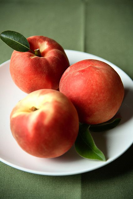 Peaches | The Fruit Company Peaches Photography, Peach Photography, Georgia Peaches, Fruit Company, Fruits Photos, Peach Fruit, Still Life Fruit, Watercolor Fruit, Fruit Photography