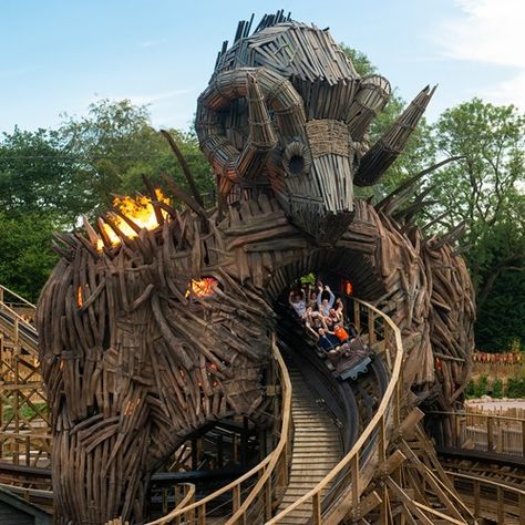 Alton Towers Rides, Beto Carrero World, Legoland Windsor, Thorpe Park, Wooden Roller Coaster, Alton Towers, Wicker Man, Chateau Medieval, Parc D'attraction