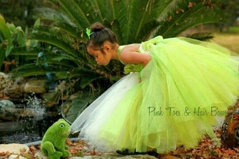 Adorable! Princess Tiana Tutu, Princess Tiana Party, Princess Tiana Dress, Princess Tiana Birthday Party, Princess Shot, Princess Photo Shoot, Tiana Dress, Princesa Tiana, Princess Photo