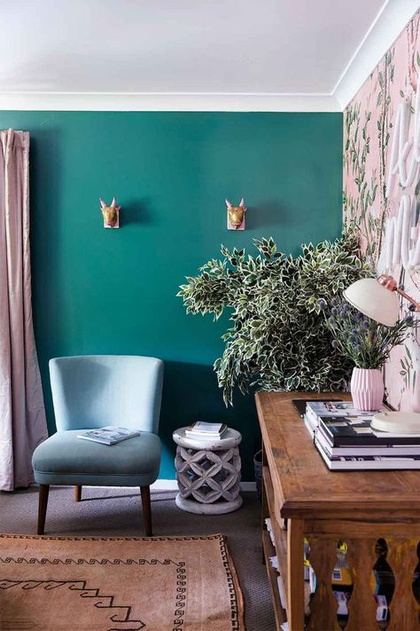 Green Wall In Living Room, Byron Bay Home, Easy Outdoor Projects, Wall In Living Room, Turquoise Wall, 80s Home, Freedom Furniture, Home Transformation, Front Rooms